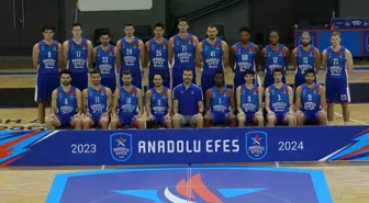 Anadolu Efes, yeni sezon öncesi medya gününde basın mensuplarıyla buluştu