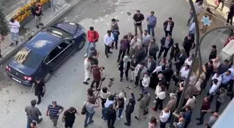 Hakkari'de terör örgütü PKK'ya yönelik operasyonları protesto eden gruba polis müdahale etti