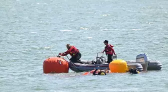 İzmir'de düşen helikopter için arama kurtarma çalışmaları yeniden başladı