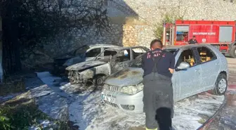 Muğla'da park halindeki üç araç yanarak kullanılamaz hale geldi