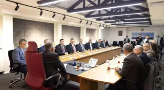 Kayseri Büyükşehir Belediye Başkanı, Organize Sanayi Bölgeleri Üst Kuruluşu Başkanı ve Yönetim Kurulu'nu kabul etti