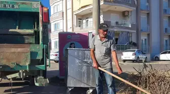 Antalya'da Cami Tuvaletinde Bulunan 7 Milyon TL Değerindeki Çek Polise Teslim Edildi