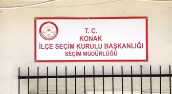 CHP İzmir İl Kongresi'nde Şenol Aslanoğlu yeniden il başkanı seçildi