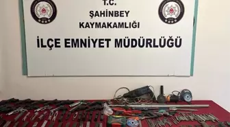 Gaziantep'te Polis Operasyonunda Tabanca Malzemeleri Ele Geçirildi