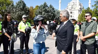 Kırıkkale'de Motosiklet Sürücülerine Kask ve Yelek Hediye Edildi