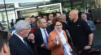 Meral Akşener İzmir'e geldi