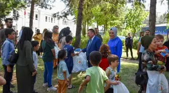 Diyarbakır'da Bağlar Belediyesi 22 aile ve 60 çocuğa giysi desteği sağladı