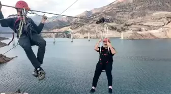 Artvin'de Baraj Suları Altında Zipline Denemesi