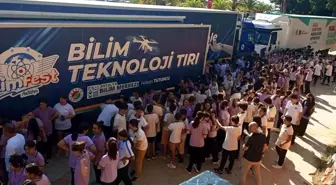 Kepez Belediyesi Mobil Sağlık Merkezi ve Bilim ve Teknoloji Tırı Alanya'da Hizmet Veriyor