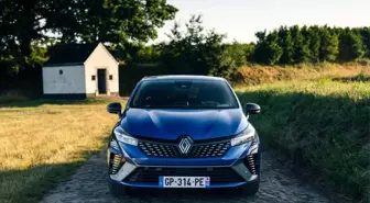 Makyajlanan Renault Clio Türkiye yollarına çıktı