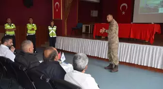 Sarıkamış'ta Okul Servisi Sürücülerine Seminer Düzenlendi