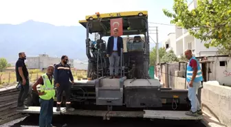 Şehzadeler Belediyesi Yeni Sokaklarda Asfalt Çalışmalarına Başladı