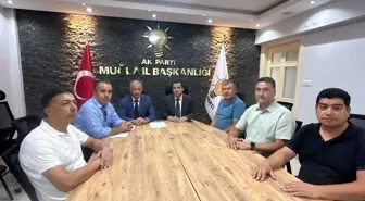 AK Parti Muğla İl Başkanlığına Taşlı Saldırı Anı Güvenlik Kamerasına Yansıdı
