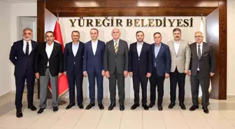 Yusuf Ziya Yılmaz, Yüreğir Belediye Başkanı Fatih Mehmet Kocaispir'i ziyaret etti