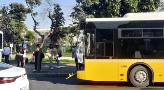 Beyoğlu'nda Tramvay ve İETT Otobüsü Çarpıştı