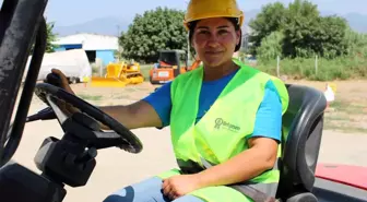 Aydın'ın Söke İlçesinde Kadın Forklift Operatörü