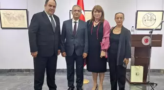 Taşkent'te Türk ve Özbek motiflerinin sergilendiği sergi açıldı