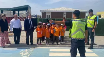 Edirne Jandarma Komutanlığı Anaokulu Öğrencilerine Trafik Eğitimi Verdi