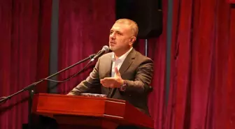 Sincan Belediyesi Neşet Ertaş'ı Anma Gecesi Düzenledi