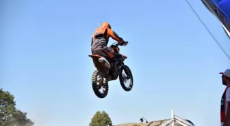 Kartepe'de düzenlenen Türkiye Enduro ve ATV 2.Ayak Şampiyonası'nda dereceye girenlere ödülleri verildi
