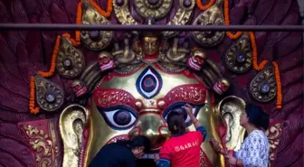 Nepal'de Indra Jatra festivali başladı