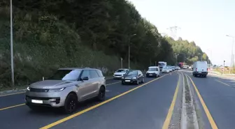 D-100 Kara Yolu Düzce-Bolu Geçişinde Yoğunluk Yaşanıyor