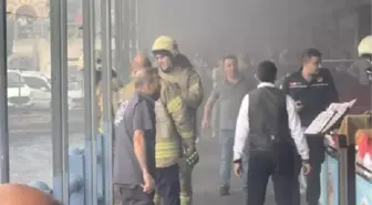 Galata Köprüsü Altındaki Restoranda Yangın Çıktı