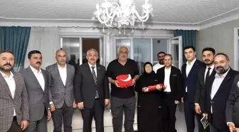 Gençlerimiz Rambo'yu değil şehitlerimizi örnek almalı