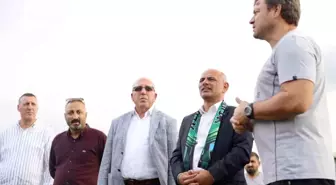 Kocaelispor Antrenmanını Ziyaret Eden Körfez Belediye Başkanı Şener Söğüt, Şampiyonluk Hedefini Dile Getirdi