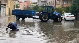 Çanakkale'nin Lapseki ilçesinde sağanak etkili oldu