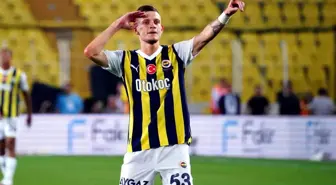 Fenerbahçe'nin Polonyalı futbolcusu Szymanski, Başakşehir'e attığı gollerle 7. golüne ulaştı