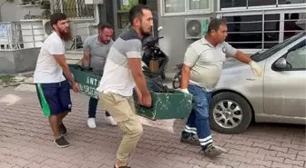 Antalya'da 9 aylık hamile kadın evinde ölü bulundu