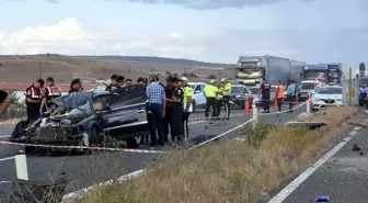 Kırıkkale'de Vinç ile Otomobil Çarpışması: 2 Ölü, 1 Yaralı