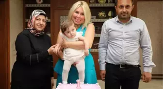 Türkiye'de 2. Rahim Nakliyle Dünyaya Gelen Bebek 1 Yaşına Girdi