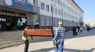Nizip Belediyesi, Geri Dönüşüm Atölyesi'nden okullara bank desteği