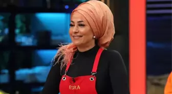 Abartılı makyajlarıyla tanınan MasterChef Esra, ilk kez doğal haliyle kamera karşısına geçti