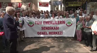 Emekliler, Ankara'da Maaşlarını Protesto Etti: 'Bize Umut Değil, Ekmek Lazım. Bize İnsanca Yaşanacak Gelir Lazım'