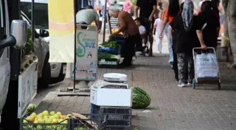 Antalya Semt Pazarlarında Seyyar Satıcılar Tepki Çekiyor