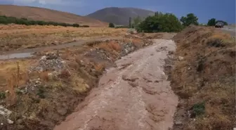 Yeşilhisar'da sağanak sonucu tarım alanları zarar gördü