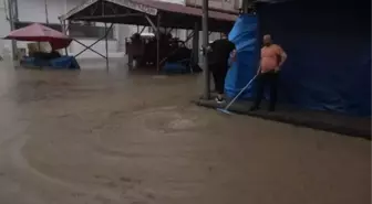 Trabzon'da Şiddetli Yağışlar Sonrası Tahliye Çalışmaları Başladı