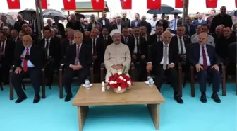 Diyanet İşleri Başkanı Ali Erbaş, Kur'an-ı Kerim'in insanları aydınlığa çıkardığını söyledi