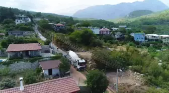 Konyaaltı Belediyesi Hisarçandır'da beton yol çalışması gerçekleştirdi