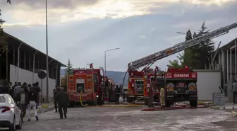 Uşak'taki Organize Sanayi Bölgesinde Yangın Kontrol Altına Alındı