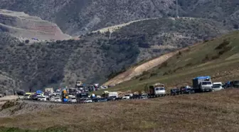 Karabağ'da yöneticilik yapmış Ermeniler üçüncü ülkelere kaçtı iddiası