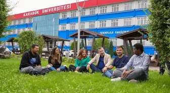 KBÜ Rektörü Prof. Dr. Fatih Kırışık, öğrencilerle buluştu