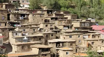Bitlis'teki Tarihi Taş Evler Doğaseverlerin İlgi Odağı