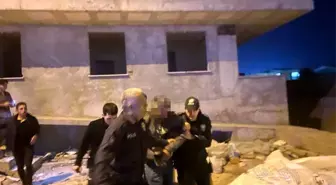 Polis Memuru, İntihar Girişiminde Bulunan Kişiyi Son Anda Kurtardı