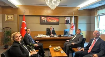 ZBEÜ Rektörü Prof. Dr. İsmail Hakkı Özölçer, TBMM Milli Eğitim, Kültür, Gençlik ve Spor Komisyonu Başkanı Prof. Dr. Mahmut Özer'i ziyaret etti