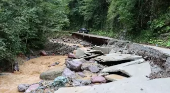 Rize Valisi İhsan Selim Baydaş, heyelan bölgelerinde inceleme yaptı