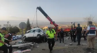 Gaziantep'te freni patlayan kamyonun çarptığı araçlarda 5 kişi öldü, 17 kişi yaralandı